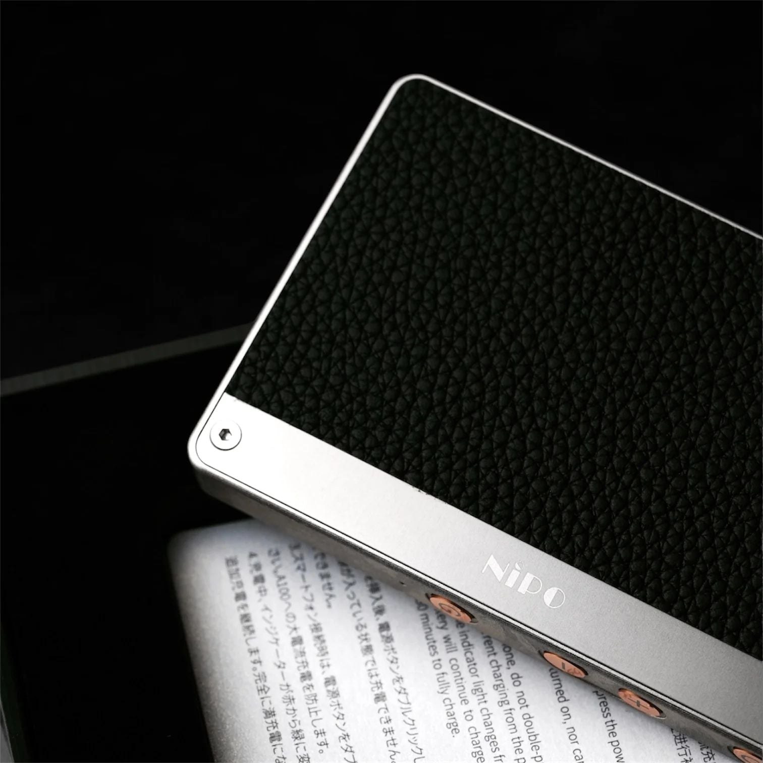 NiPO A100 - 磁吸便攜解碼耳擴 SILVER