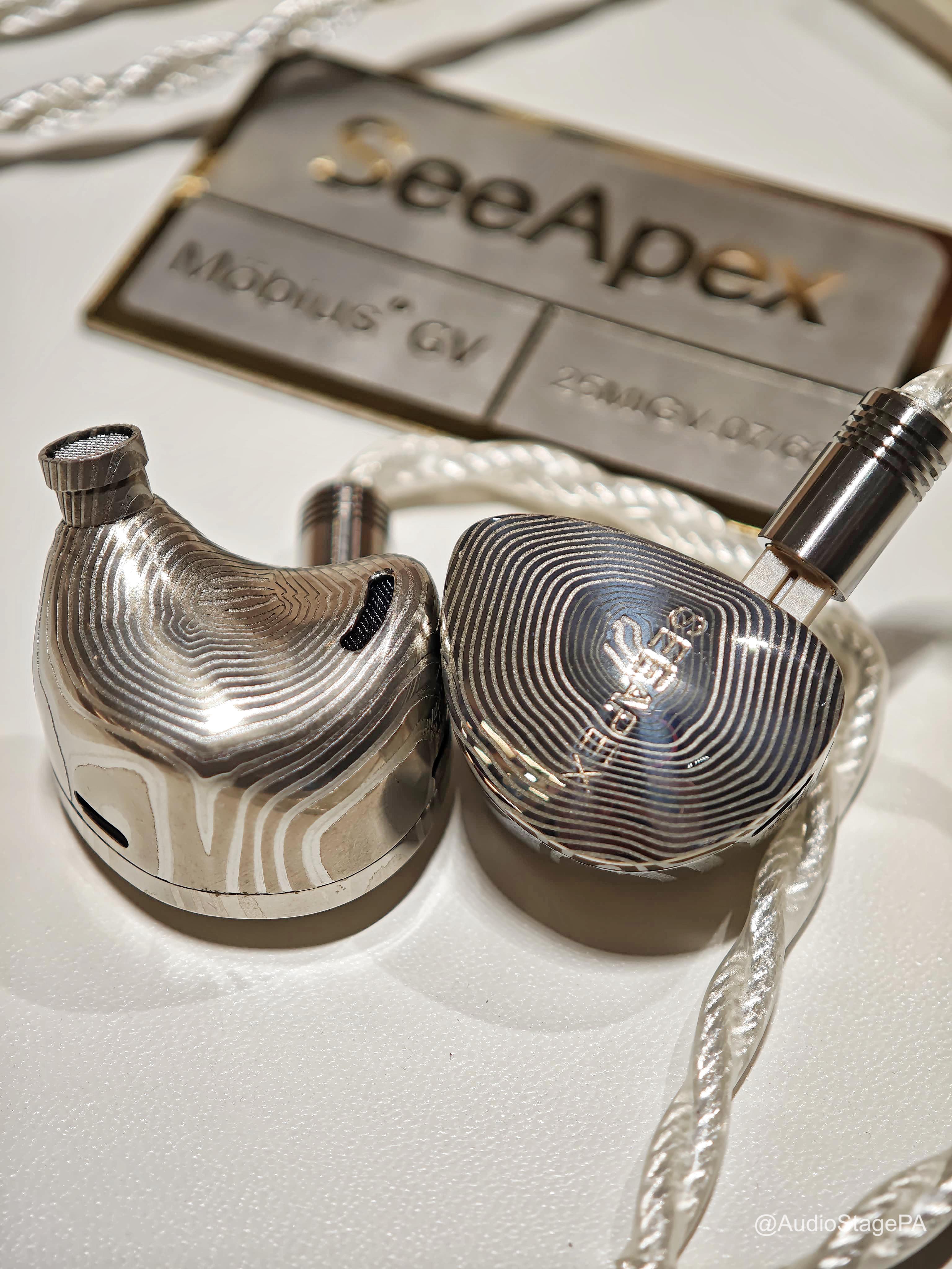 【全球限量66對】  
SeeApex Mobius 1圈9鐵4靜電的混合單元 入耳式耳機