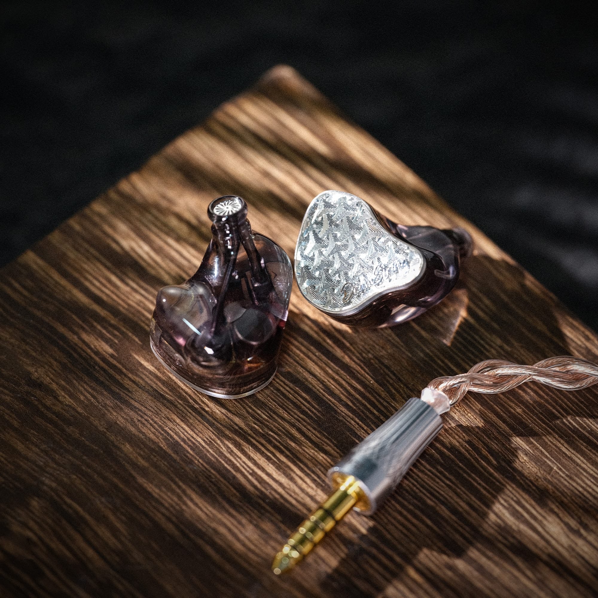 Zuo DrumString 左宮羽 Listenvale聆川（骨傳導x1,平板x1,動鐵x2,動圈x1)入耳式耳機