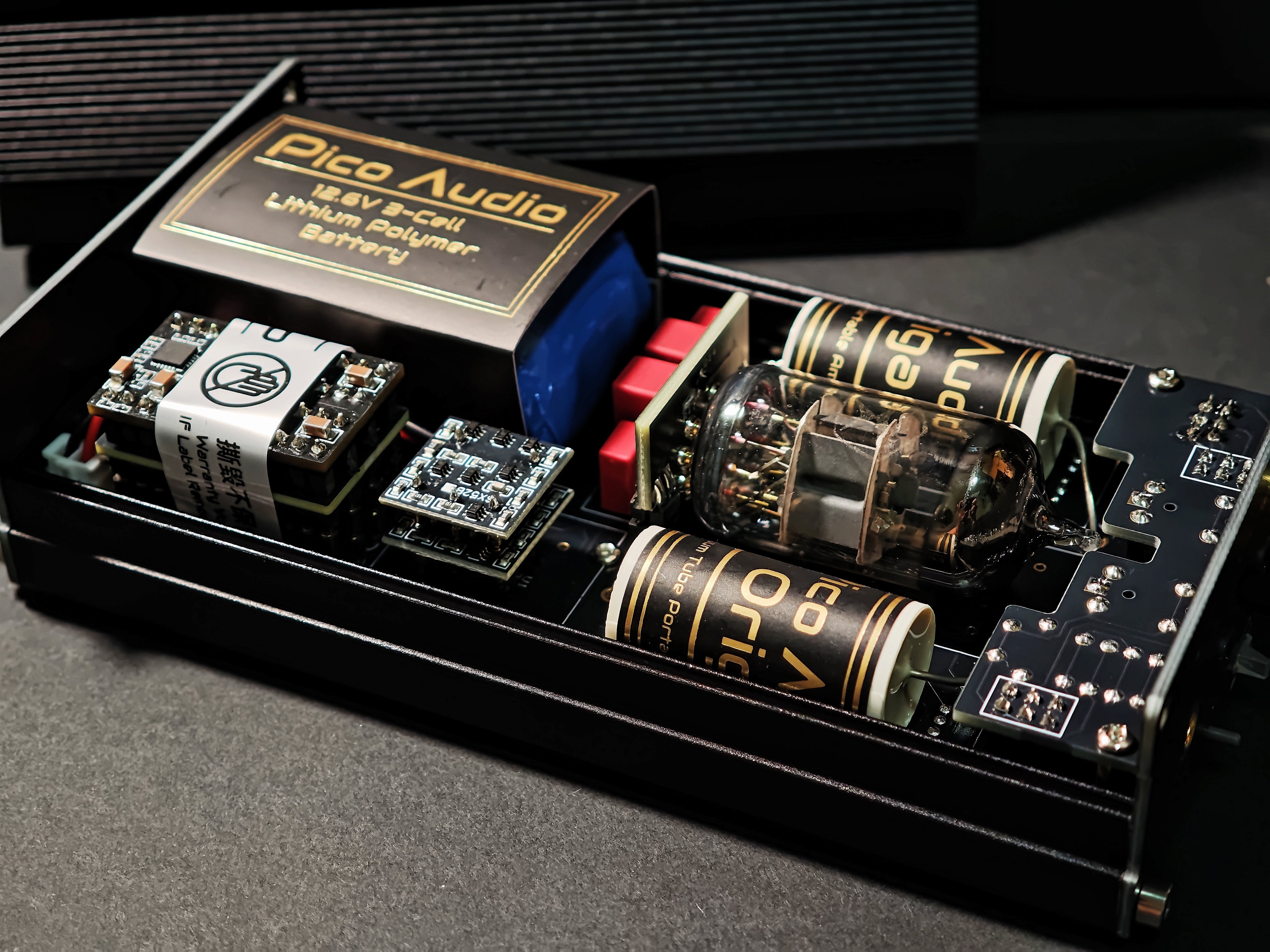 Pico Audio – Origa FE
世界首創全分立可更換真空管混合便攜耳機放大器
