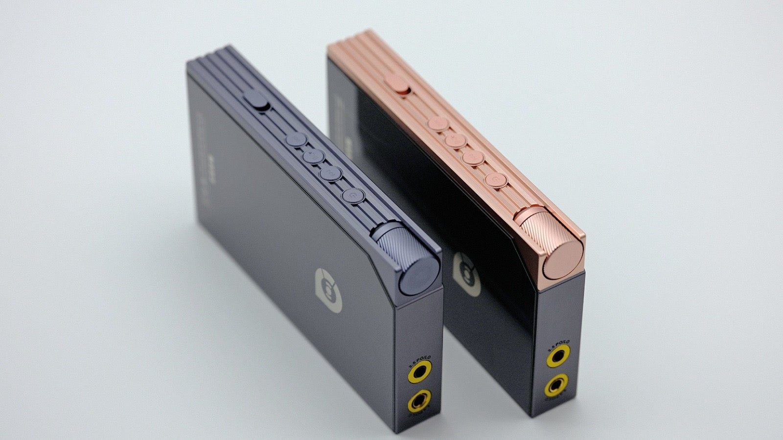 Qulcos MUB5 (旗艦級同軸+光纖+ USB+精調高清藍牙藍牙參考級R2R便攜解碼耳放)