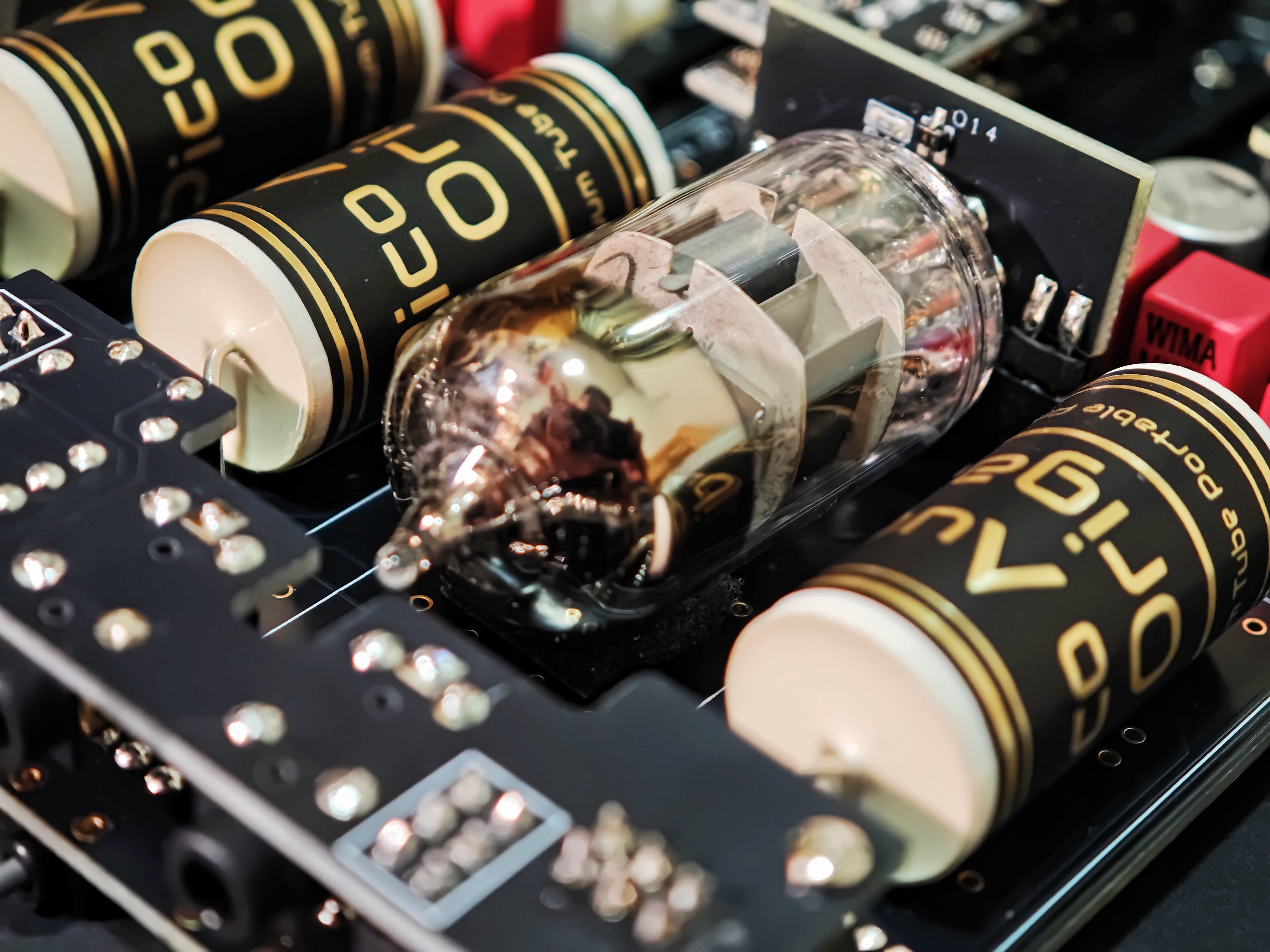 Pico Audio – Origa FE
世界首創全分立可更換真空管混合便攜耳機放大器