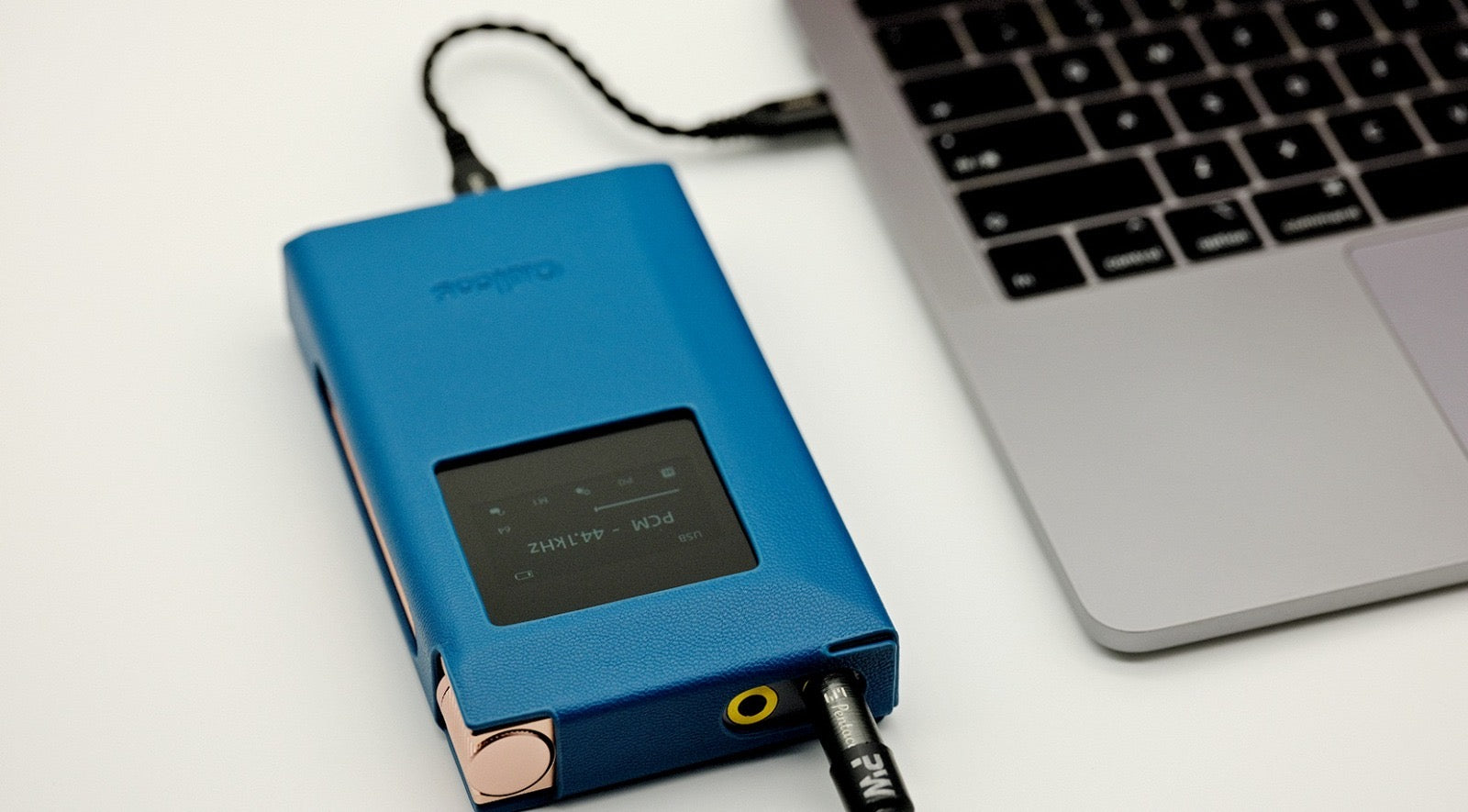 Qulcos MUB5 (旗艦級同軸+光纖+ USB+精調高清藍牙藍牙參考級R2R便攜解碼耳放)