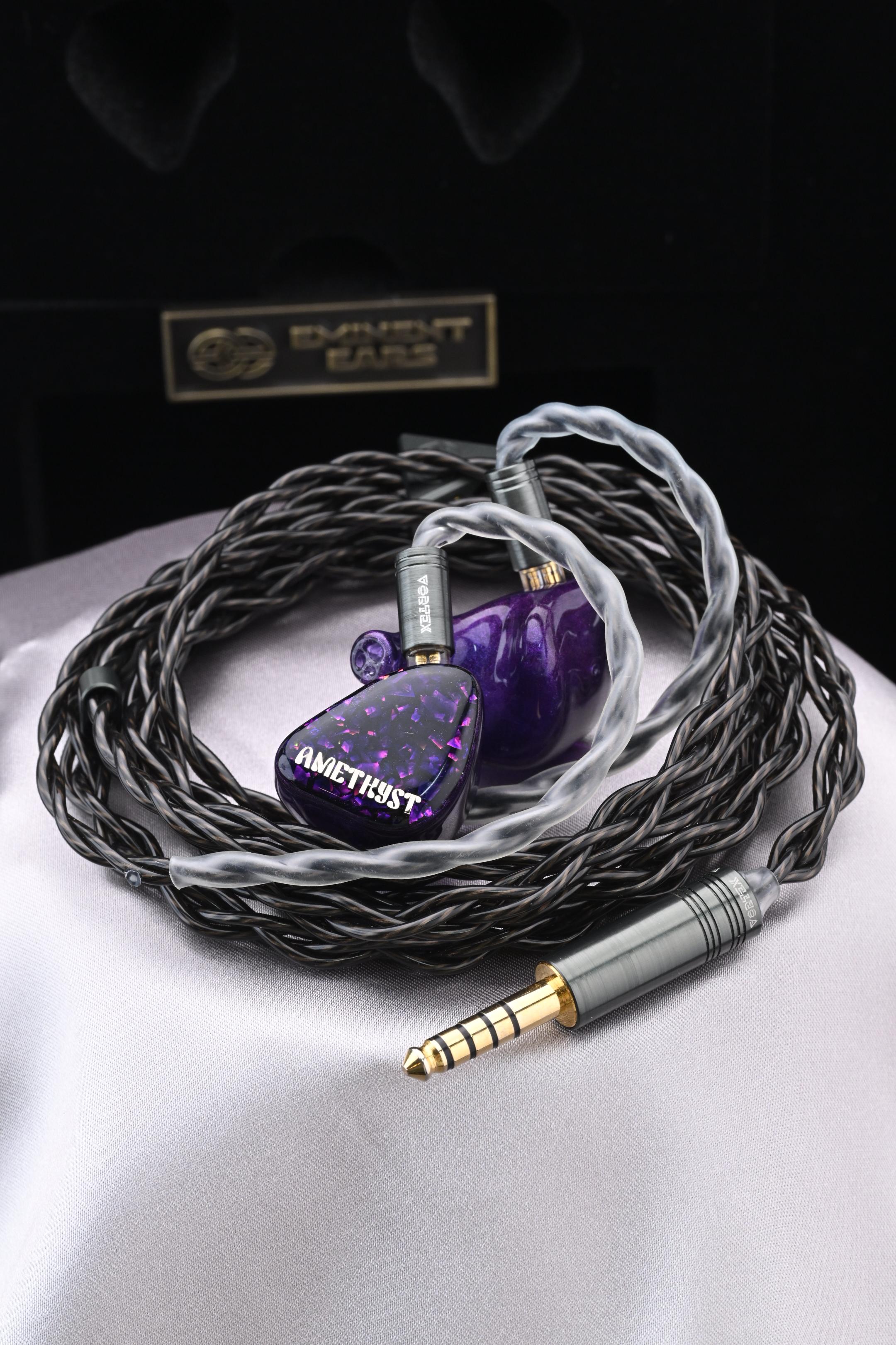 Eminent Ears Amethyst 紫寶石 2Micro平板+2動鐵+2動圈
三混合入耳式耳機