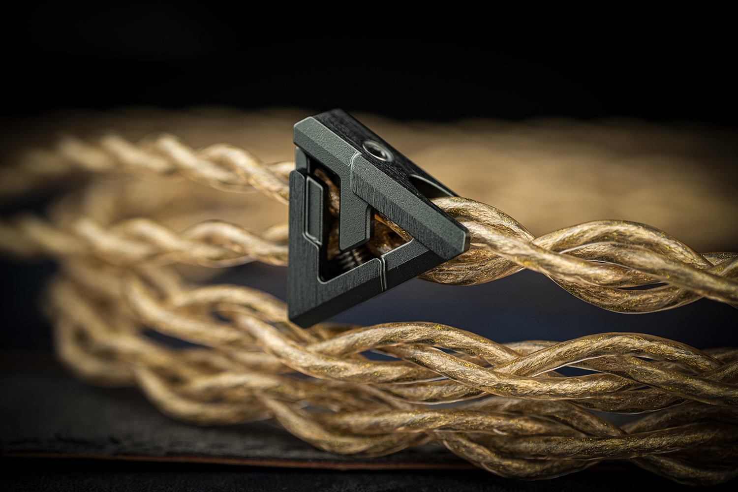 Vortex Cables Zenith Series – Helios多混合耳機升級線 4.4MM