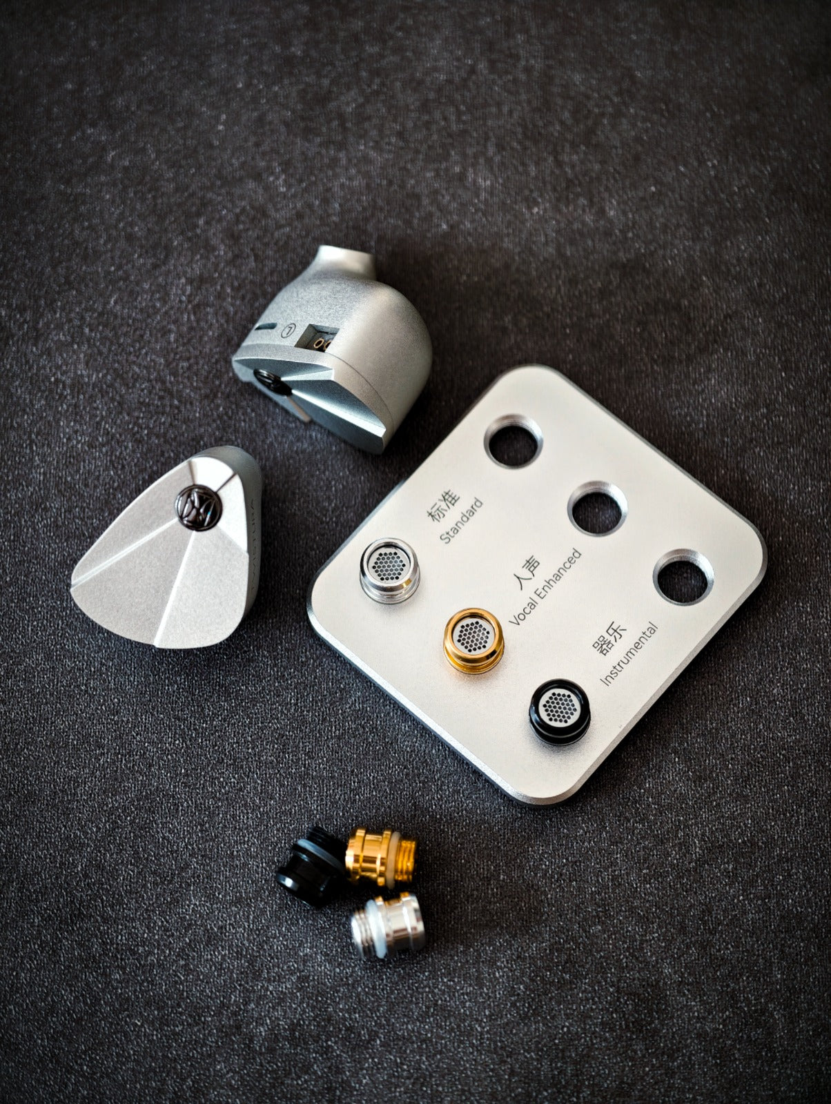 TWISTURA Beta
Flagship 11mm Glass Diaphragm Dynamic 入耳式耳機