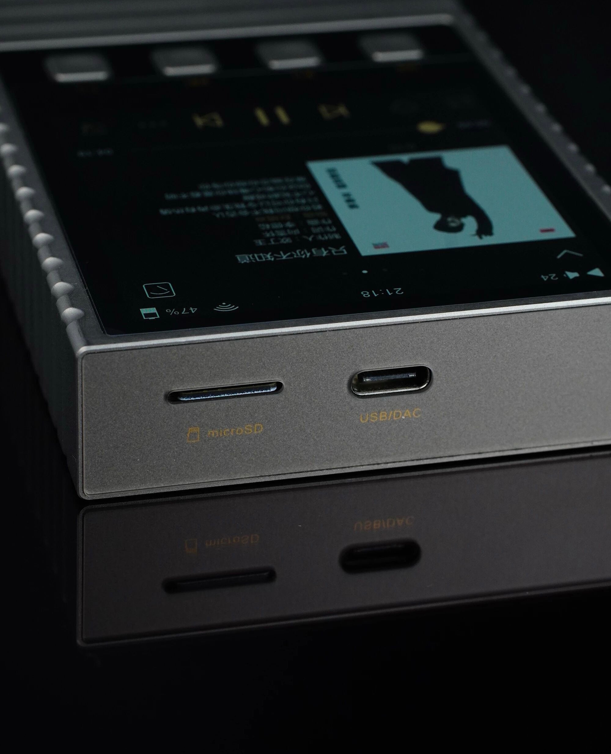 【限量版預訂】ONIX XM5 Ti限量鈦版（香港地區只限100部）
鈦度盡顯, 實拍圖賞以匠心雕琢質感, 以音質詮釋初心。