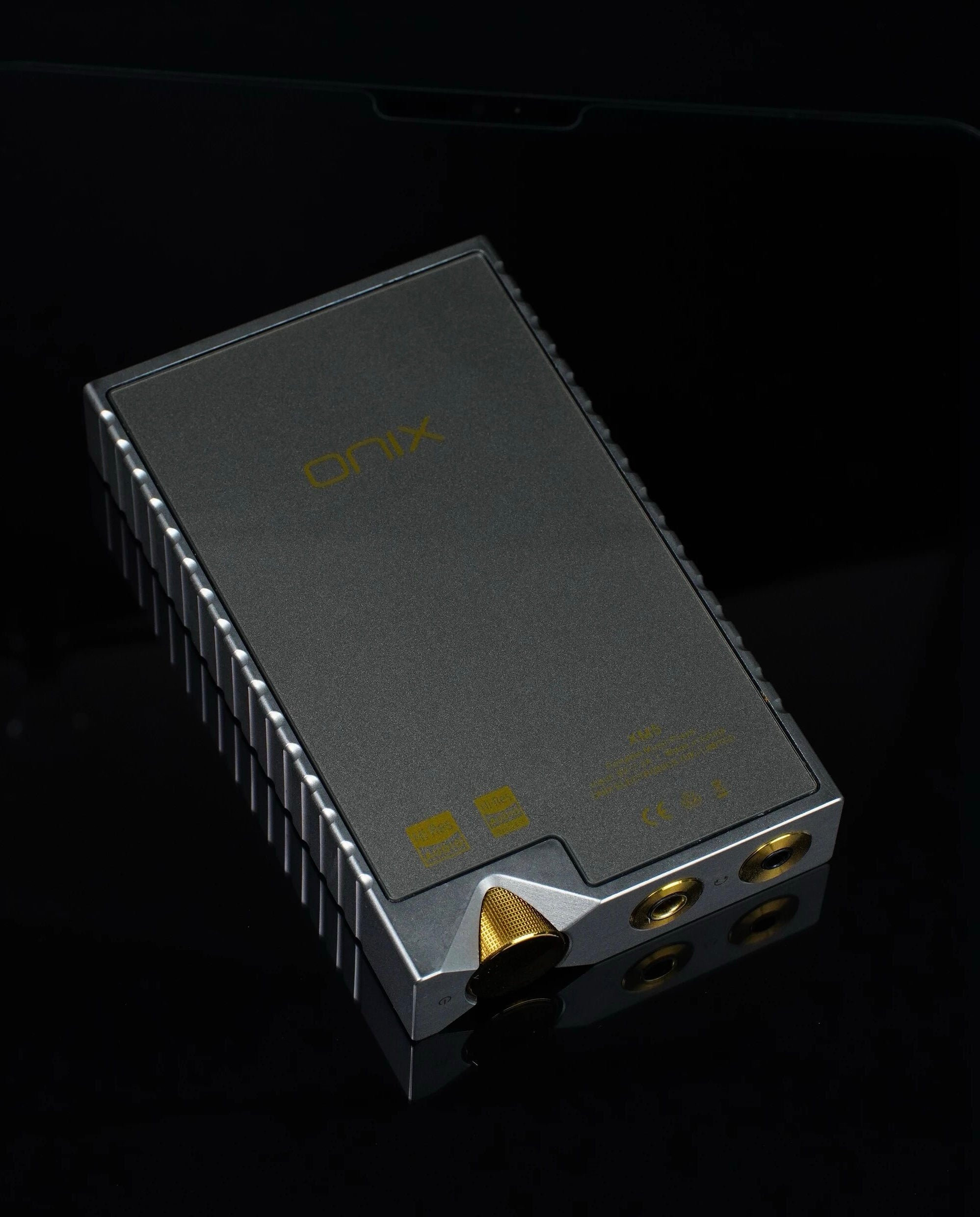 【限量版預訂】ONIX XM5 Ti限量鈦版（香港地區只限100部）
鈦度盡顯, 實拍圖賞以匠心雕琢質感, 以音質詮釋初心。