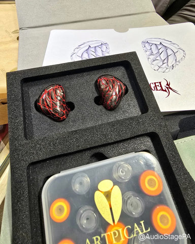 Artpical Audio Dark Angel 
1圈3鐵2靜電的混合單元 入耳式耳機 (全球限量28件最後一件)