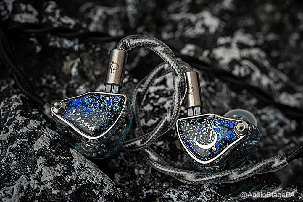 NSKY Audio Merna 1 bass (DD) + 2 mid (BA) + 2 mid-high (BA) + 4 high (EST) 入耳式HiFi耳機