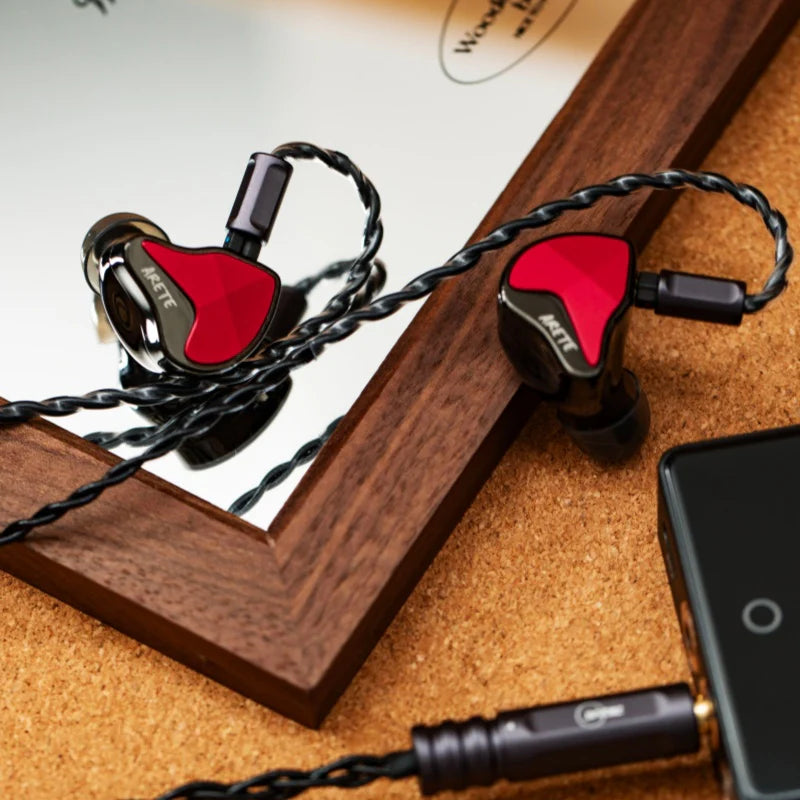 ZiiGaat x Fresh Reviews Arete II
2nd Gen 1DD + 4BA 入耳式耳機