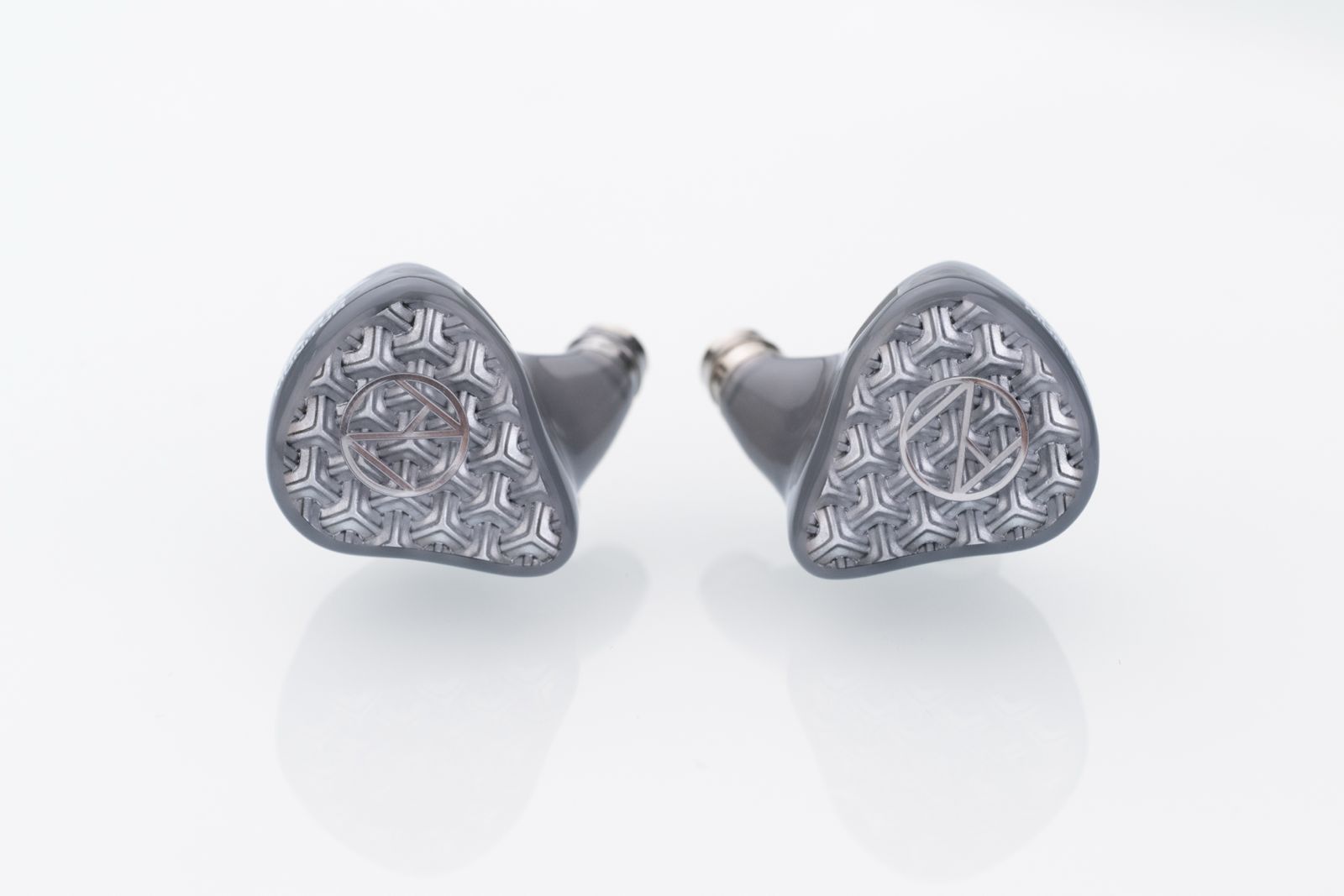 Nostalgia Audio NA9S （5動鐵、2靜電、2微型平板高音單元單元 ）入耳式耳機