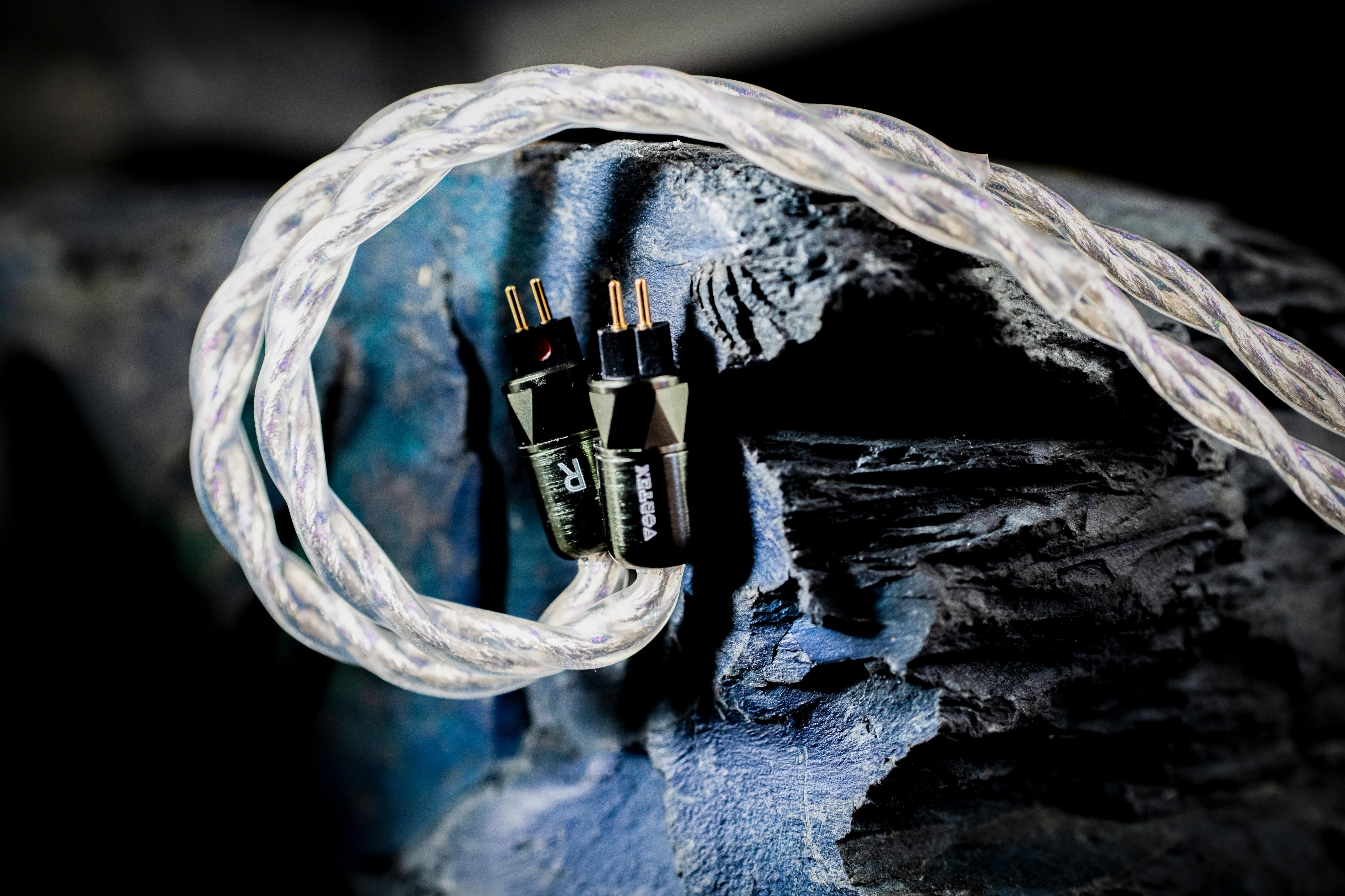 Vortex Zenith Series – Genesis (4N OCC Silver Type7 ) 4.4mm耳機升級線