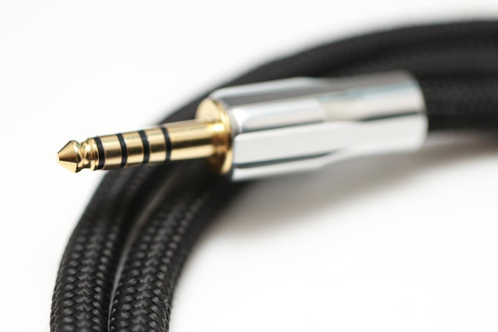 CrossLambda Dimension Ultimate 旗艦線材 耳機升級線￼