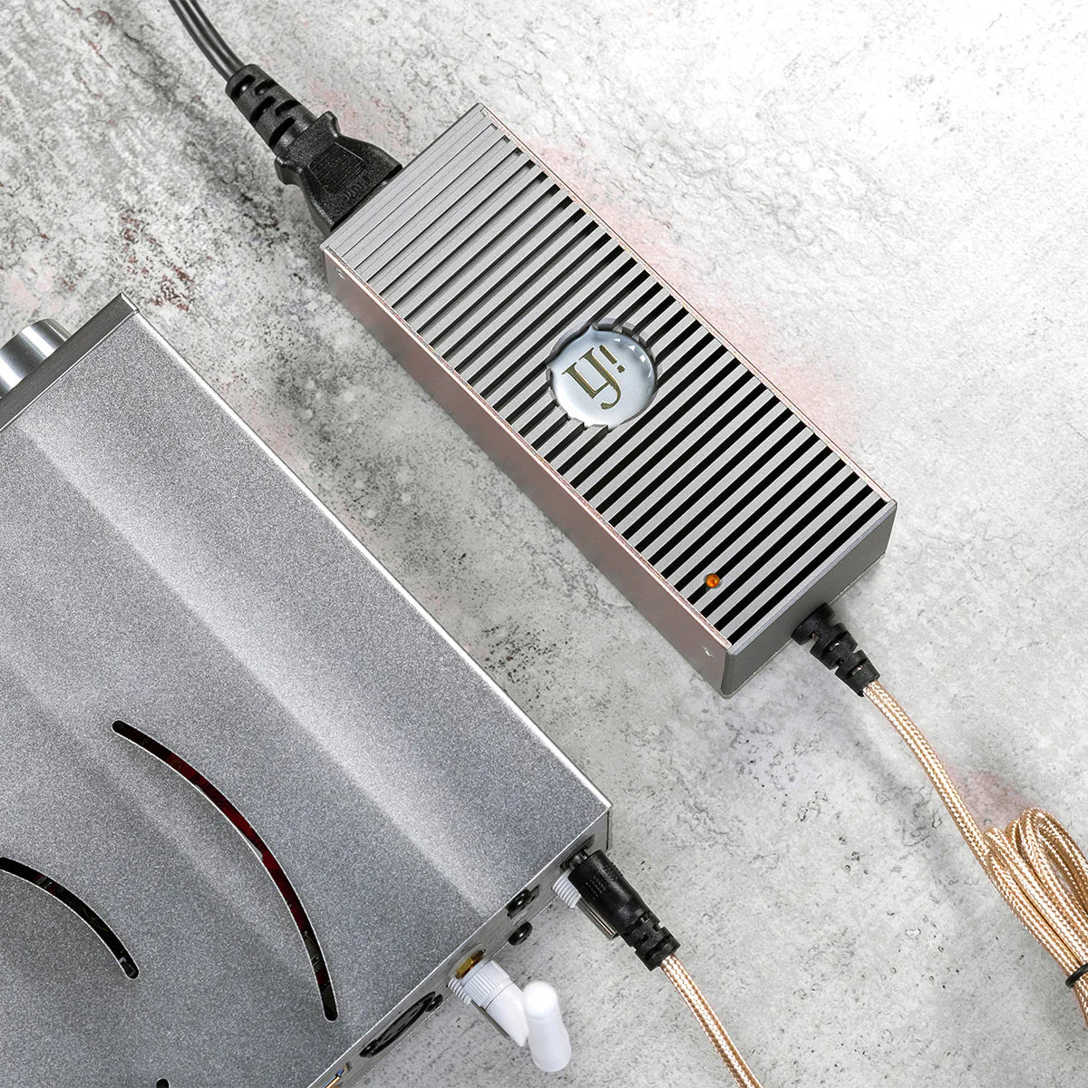 Silent Power iPower Elite (12V/4A) 降躁DC變壓器