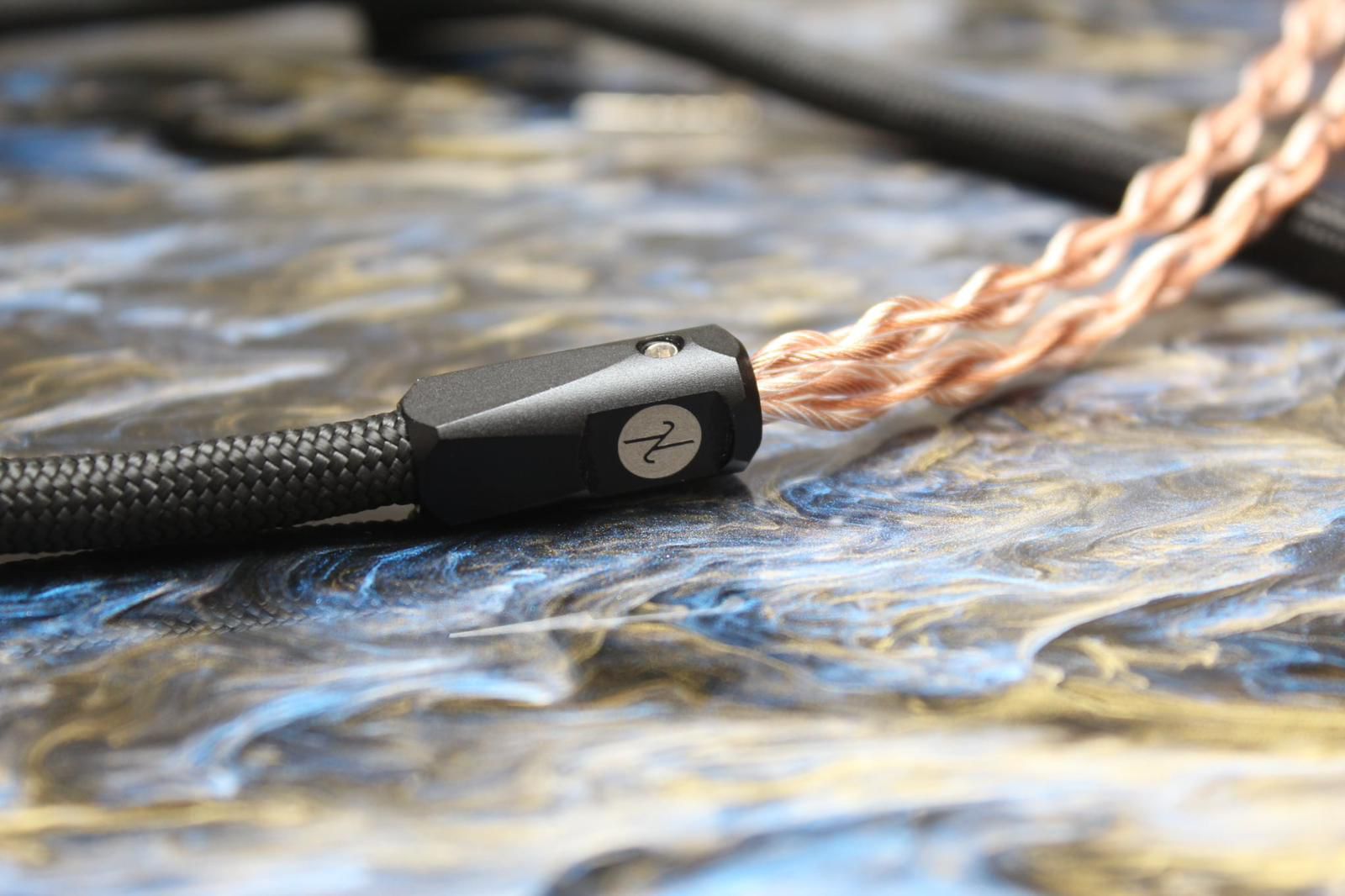 Cross Lambda Matrix Ultimate 耳機升級線